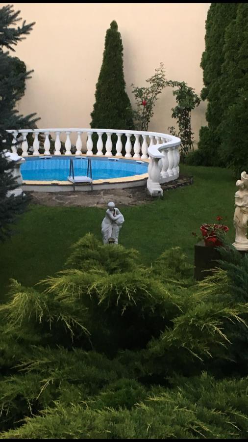 Apartament Adam Apartmanhaz Segedyn Zewnętrze zdjęcie