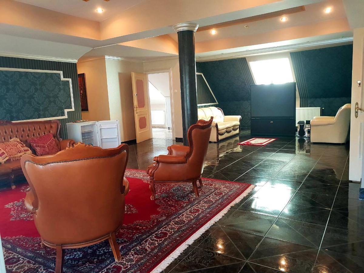 Apartament Adam Apartmanhaz Segedyn Zewnętrze zdjęcie