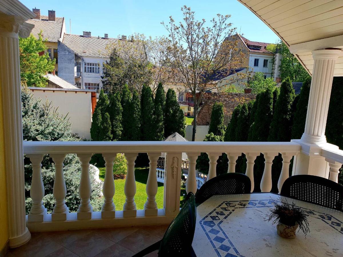 Apartament Adam Apartmanhaz Segedyn Zewnętrze zdjęcie