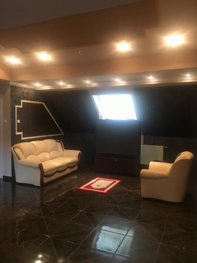 Apartament Adam Apartmanhaz Segedyn Zewnętrze zdjęcie