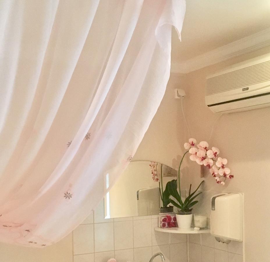 Apartament Adam Apartmanhaz Segedyn Zewnętrze zdjęcie